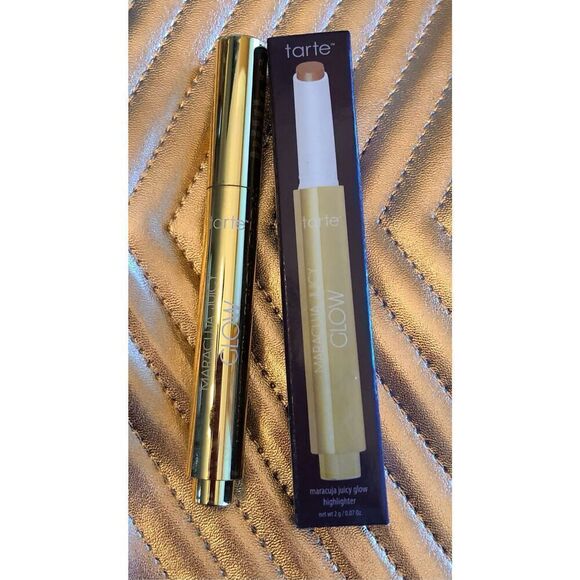 TARTE - NWT - Maracuja Juicy Glow Highlighter in "Golden Glow". Full Size .07 oz - Picture 15 of 16